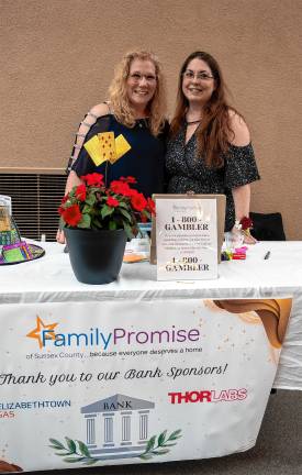 Photos: Casino Night fundraiser <b>Michele Maddalone and Kim Post.</b>