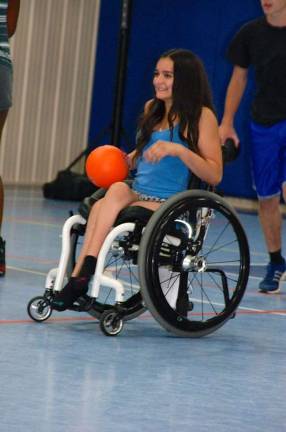 Camp brings happiness to kids with cancer Camp brings happiness to kids with cancer