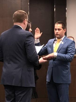 NW1 John-Paul Couce is sworn in as mayor of Newton.