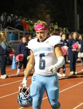 Sparta football clinches sixth victory Sparta football clinches sixth victory