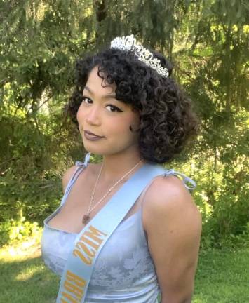 Vote for Queen of the Fair <b>Miss Branchville</b>