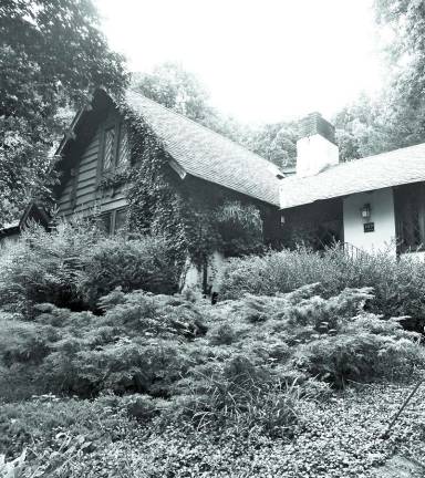 Lake Mohawk House Tour will feature five lake style homes and the Country Club 109 West Shore Trail