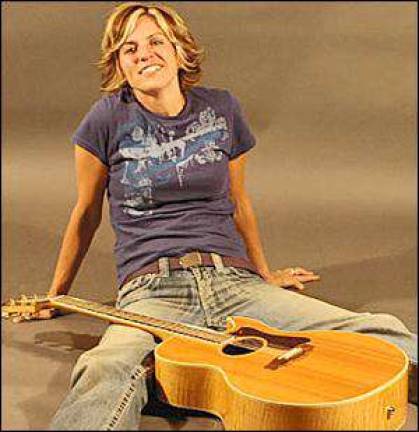 Singer/songwriters earn local spotlight Singer/songwriters earn local spotlight