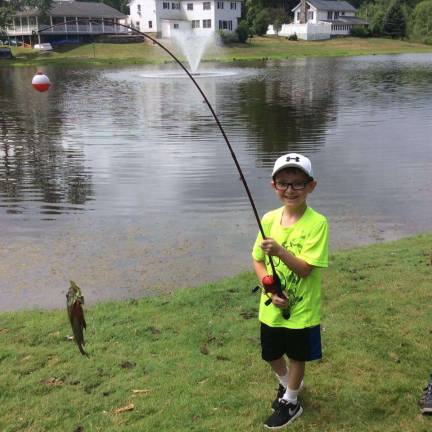 Camp brings happiness to kids with cancer Camp brings happiness to kids with cancer