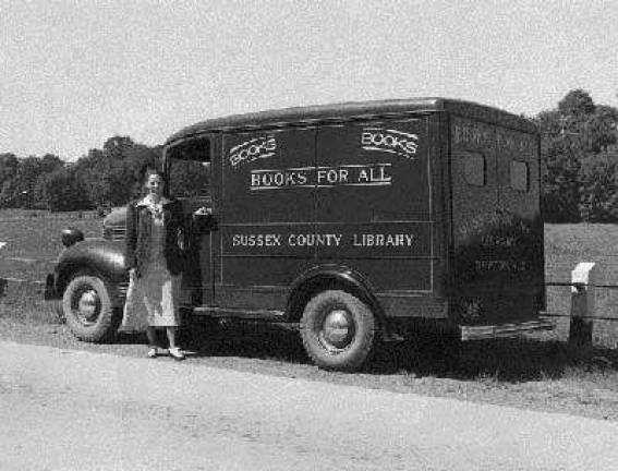 The library on wheels at the county Farm &amp; Horse Show
