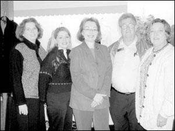 Chamber welcomes Maureen's Boutique Chamber welcomes Maureen's Boutique