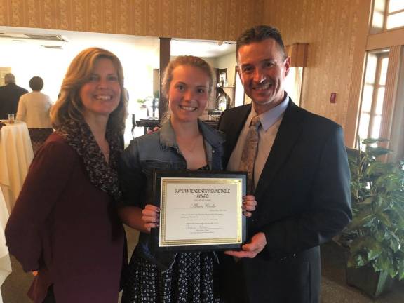 Alexis Cooke receives Roundtable Award NEWTON. Kittatinny High School congratulates student on winning the Sussex County Superintendents Award. Alexis Cooke with her parents.