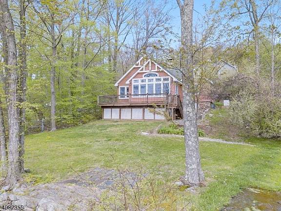 Home on a private cove will make you feel like you’re on vacation Home on a private cove will make you feel like you’re on vacation