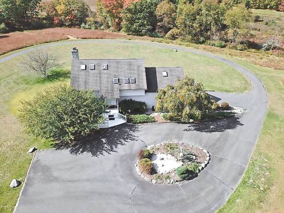 Country estate offers sweeping views of the Kittatinny Ridge