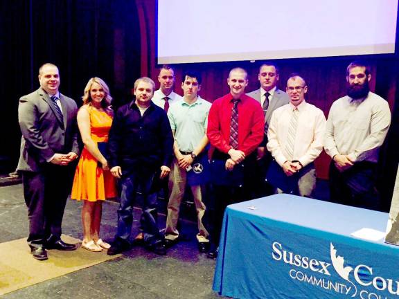 College inducts Veteran honor society College inducts Veteran honor society
