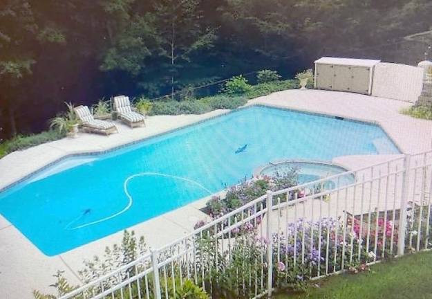 Summer’s coming: Your pool paradise awaits Summer’s coming: Your pool paradise awaits