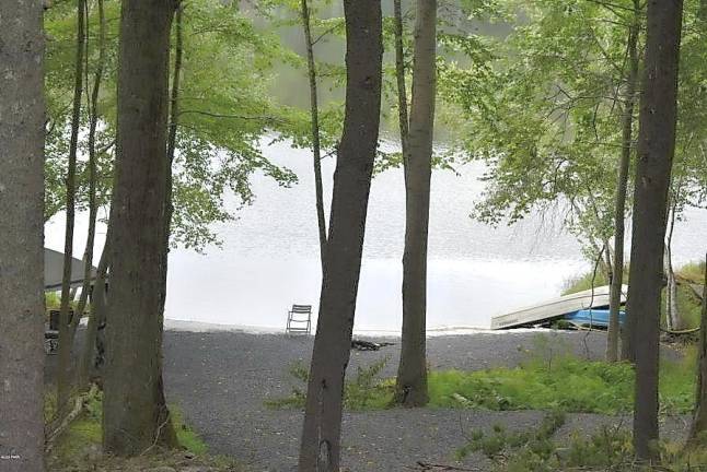 Two-bedroom ranch offers easy lakefront living Lake