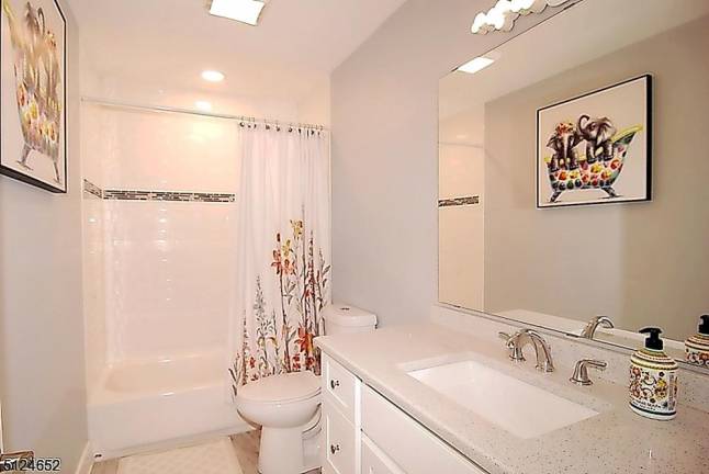 Share your life with family in this Richfield Commons townhome Share your life with family in this Richfield Commons townhome
