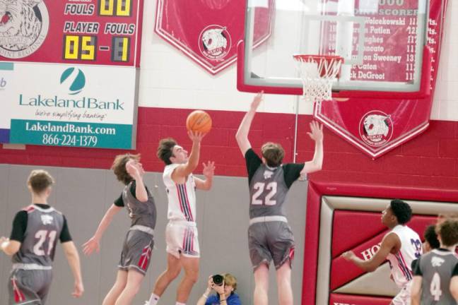 LV2 A Lenape Valley player prepares to shoot.