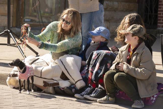 Jessica Steffens of Stillwater takes a family selfie with, from left, her nephew Jack Sykes, 5, of Vermont; her daughter Laney, 13; her niece, Bailey Sykes, 8; and her dog, Lady.