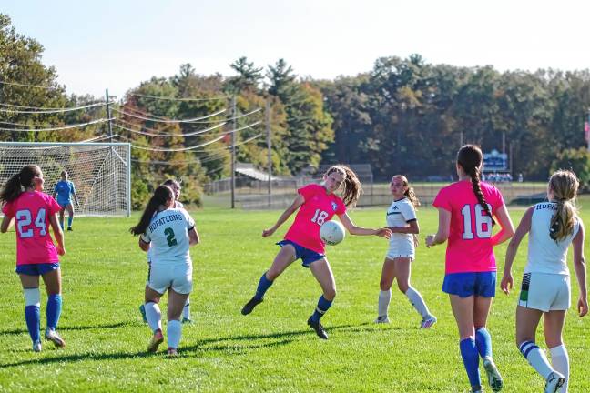 Sports roundup: Cougars topple Wildcats, 4-0 Kittatinny's Kendra Deckert (18) reacts to the ball in a home game against Hopatcong on Oct. 3. The Cougars won, 7-1, to advance in the Hunterdon/Warren/Sussex Tournament. (Photos by George Leroy Hunter)