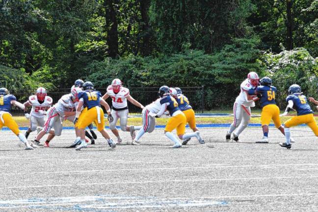 Football roundup: High Point beats Jefferson <b>High Point plays Jefferson there Saturday, Aug. 30. (Photos by Maria Kovic)</b>