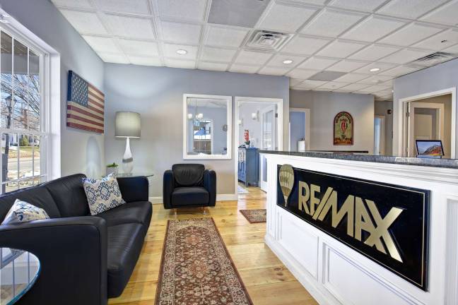 RE/MAX holds grand re-opening New RE/MAX office in Sparta: Interior