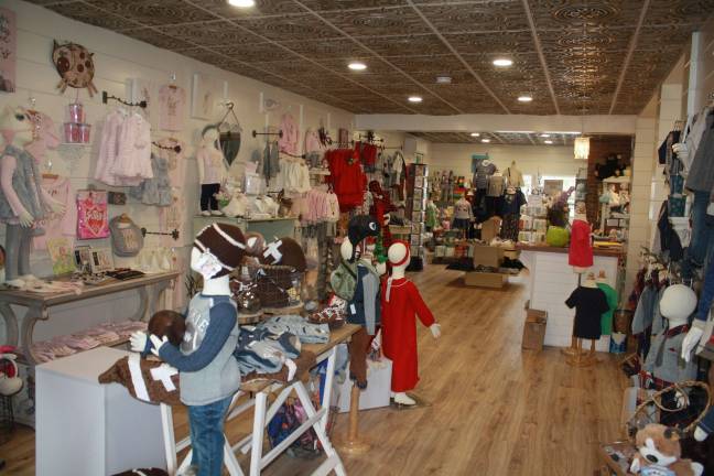 Children's boutique opens in White Deer Plaza A peak inside Ava & Jack Children’s Boutique, Lake Mohawk’s newest shop from Garlic & Oil owner Kathryn Kaplan.