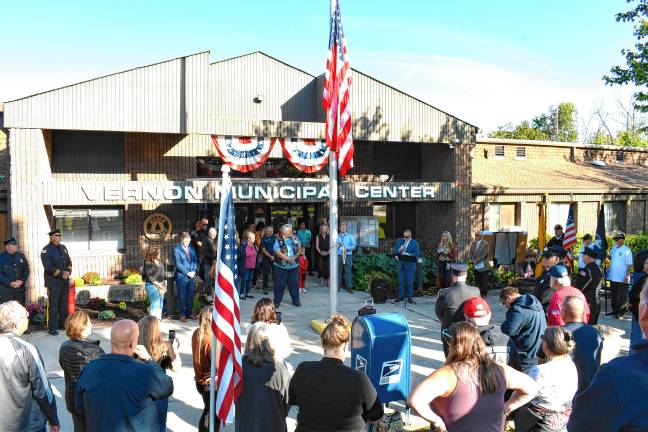 Those lost on 9/11 remembered today <b>Residents and officials gather at the Vernon municipal building for the ceremony.</b>