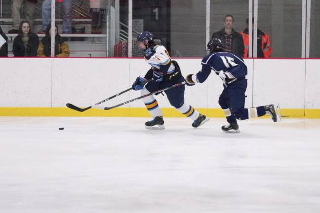 Roxbury defeats Sparta-Jefferson Roxbury defeats Sparta-Jefferson