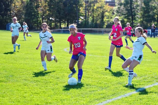 Sports roundup: Cougars topple Wildcats, 4-0 Kittatinny's Emma McEvilly (20) controls the ball. She made one assist.