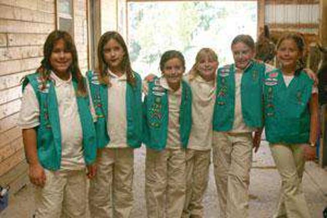Girl Scouts expand their horizons with visit to equestrian farm Girl Scouts expand their horizons with visit to equestrian farm
