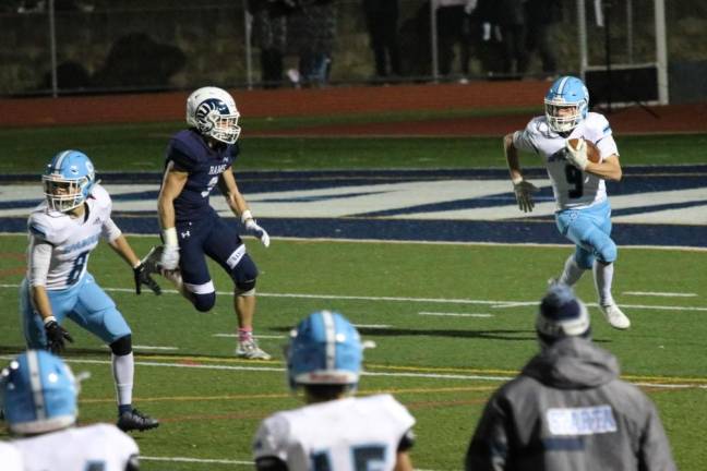 Sparta football clinches sixth victory