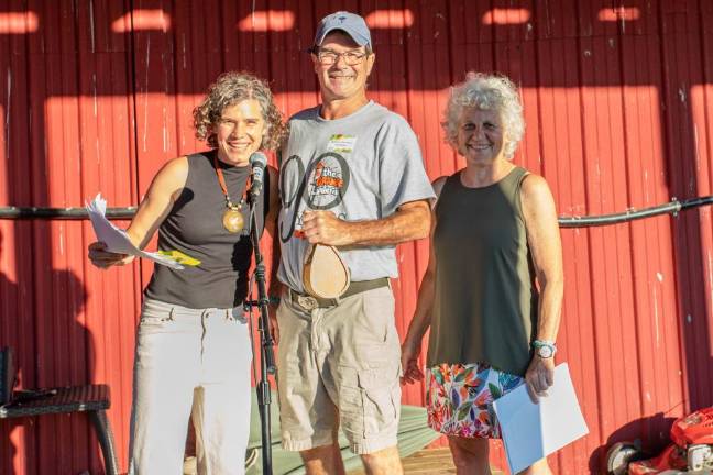 New Jersey gardeners win props for crops on Kitchen Garden Tour <b>Dirt Editor and Publisher Becca Tucker, Most Hospitable Garden winner Patrick Moynihan, and Straus News Publisher Jeanne Straus. Photo: Aja Brandt</b>