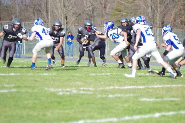 KRHS defeats Wallkill in football Wallkill Valley ball carrier Alfred Boye-Codjoe is approached by Kittatinny defenders. Boye-Codjoe scored one rushing touchdown.