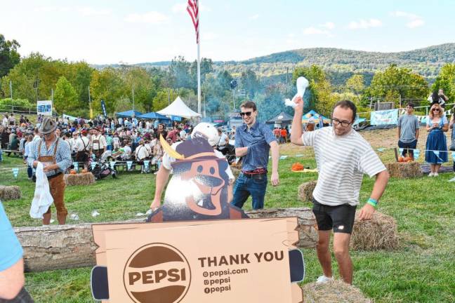 Oktoberfest <b>People take part in the Tee Shirt Challenge.</b>