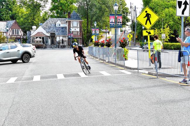 Photos: Pass it Along’s 14th annual Triathlon Photos: Pass it Along’s 14th annual Triathlon