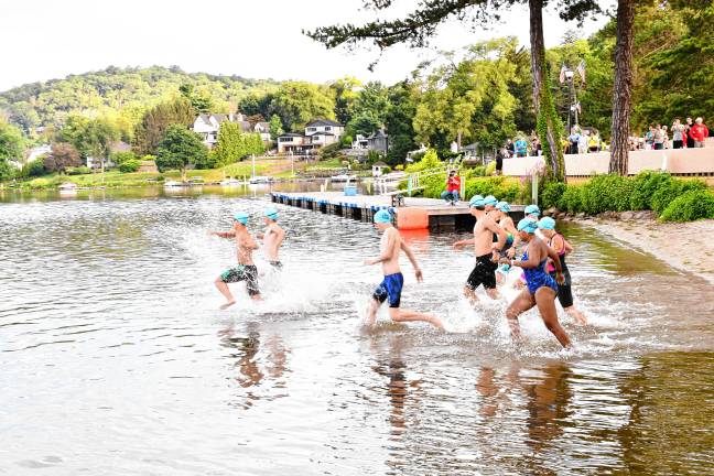 Photos: Pass it Along’s 14th annual Triathlon Photos: Pass it Along’s 14th annual Triathlon