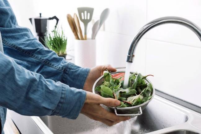 Here's the best way to wash fruits and vegetables Here's the best way to wash fruits and vegetables