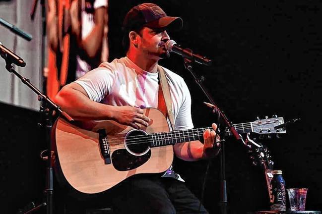 Guitar virtuosos on several stages <b>Nashville recording artist Kenny Curcio </b>performs Thursday, Aug. 1 at Krogh’s Restaurant & Brew Pub in Sparta. (Photo courtesy of Kenny Curico)