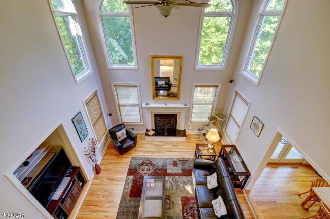 Stunning and move-in ready Stunning and move-in ready