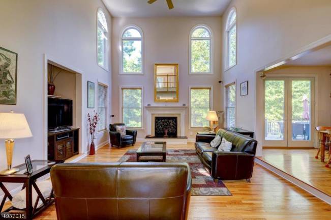 Stunning and move-in ready Stunning and move-in ready