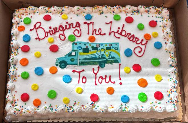 New mobile library launched <b>A cake served at the ceremony.</b>