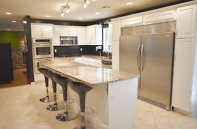 Upscale four-bedroom colonial has lake access Upscale four-bedroom colonial has lake access