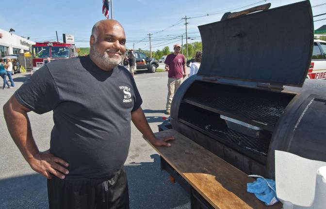 Teenager downs rack of ribs in 2 minutes Eric Figueroa of Wantage contributed the ribs for the contest from his Double S Diner