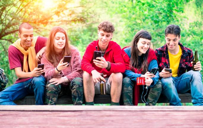 What are smartphones doing to us? What are smartphones doing to us?