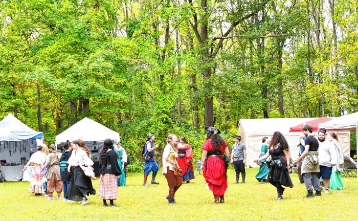 New generation of knights SRF3 A dance circle at the festival.
