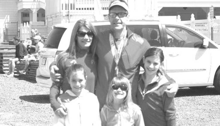 Local to run 140 miles for MS Ken Grisback with his wife, Melissa and three daughters Taylor, Jillian and Kayla.