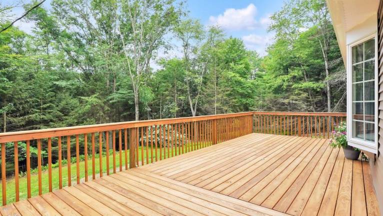Modern three-bedroom ranch on Raymondskill Creek Deck