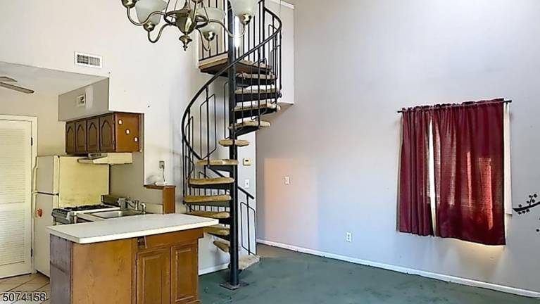 Soak up the mountains in this easy maintenance Great Gorge home Soak up the mountains in this easy maintenance Great Gorge home