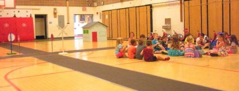 Safety Town comes to Andover Incoming kindergartners enjoy a snack inside "Safety Town."