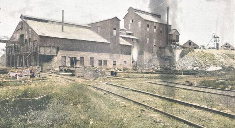 Parker Mine mineshaft, Franklin.