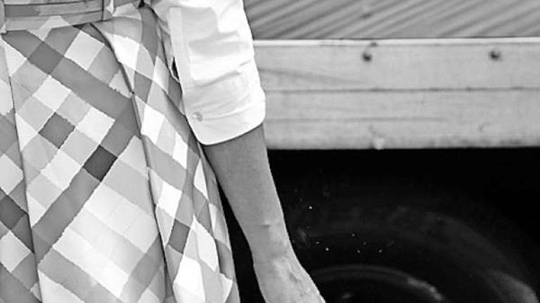 Teens and smoking: Looking beyond the cigarette Teens and smoking: Looking beyond the cigarette