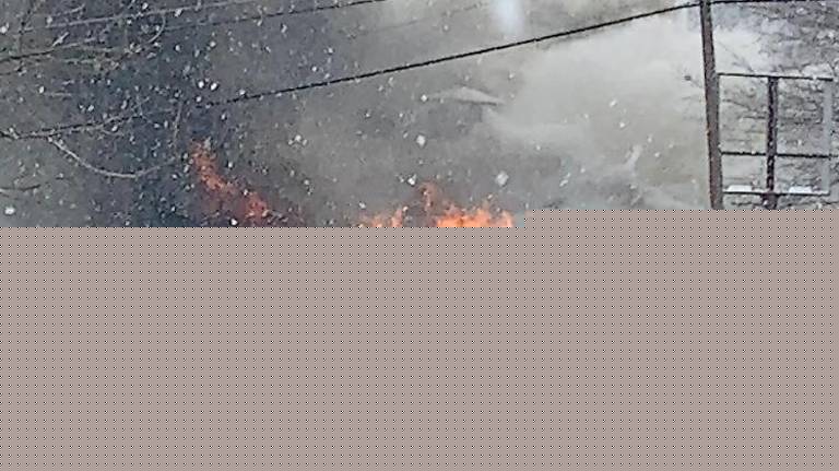 ‘Like a family member died’: Bob’s Crossroads a total loss after fire Fire at Bob's Crossroads Service at McCoy’s Corner in Wantage (Photo by Sheila Voelker)
