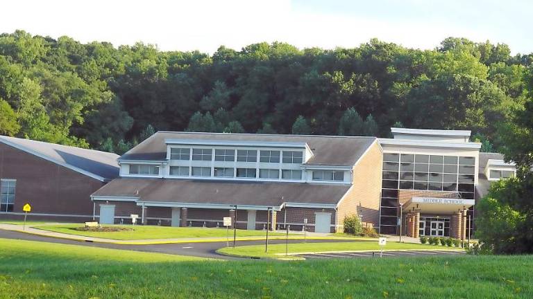 Hardyston Middle School Honor Rolls Hardyston Middle School (Photo by Vera Olinski)